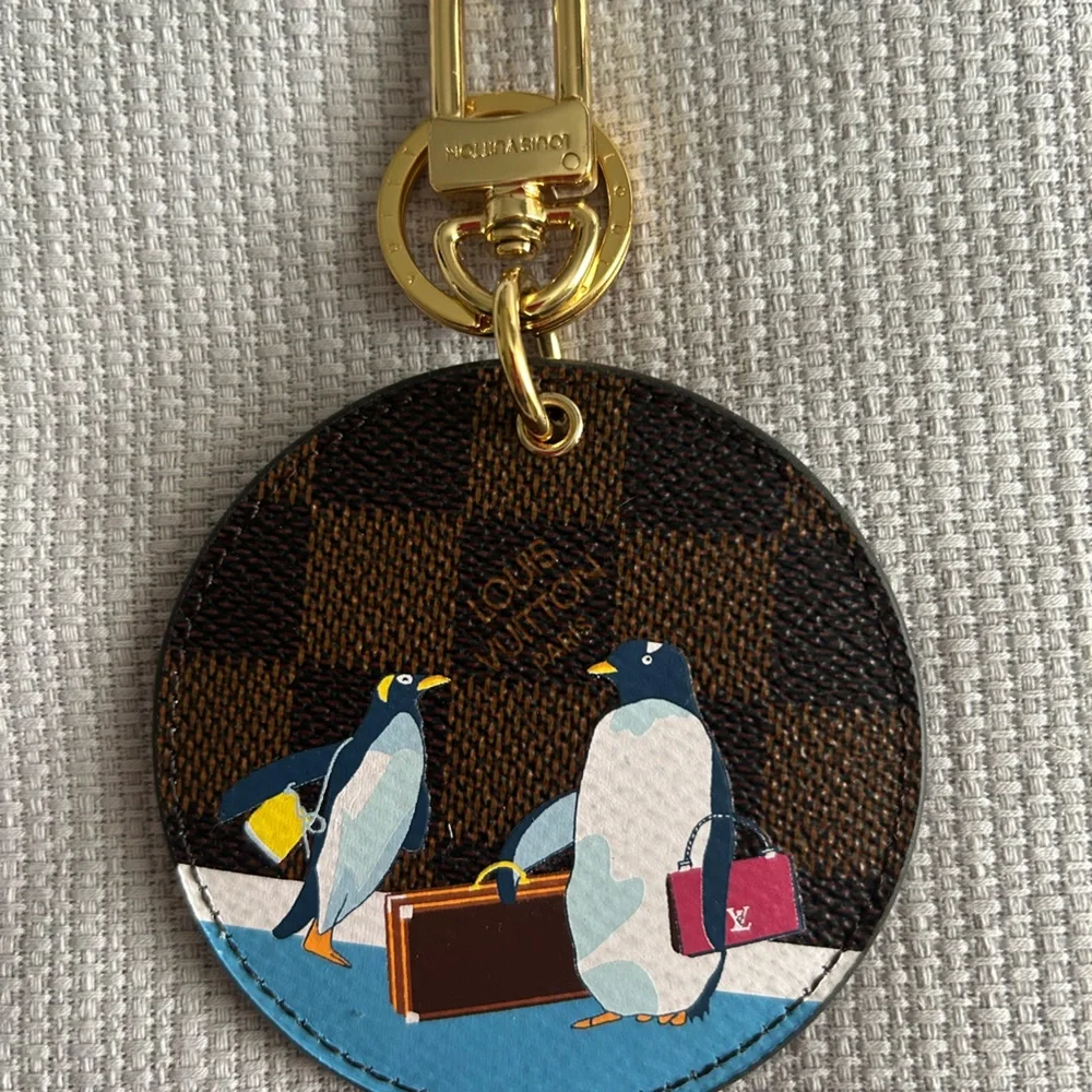 Designer Traveling Penguins Blue Leather Keychain/Bag Charm/Luggage Charm - Picture 2 of 7